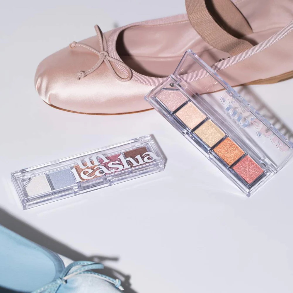 Unleashia MOOD SHOWER FACE PALETTE (2 SHADES) - No.1 Vanilla Shower
